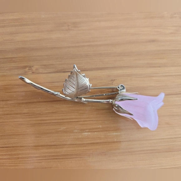 Vintage rose Bud 🌹 brooch - Picture 3 of 5